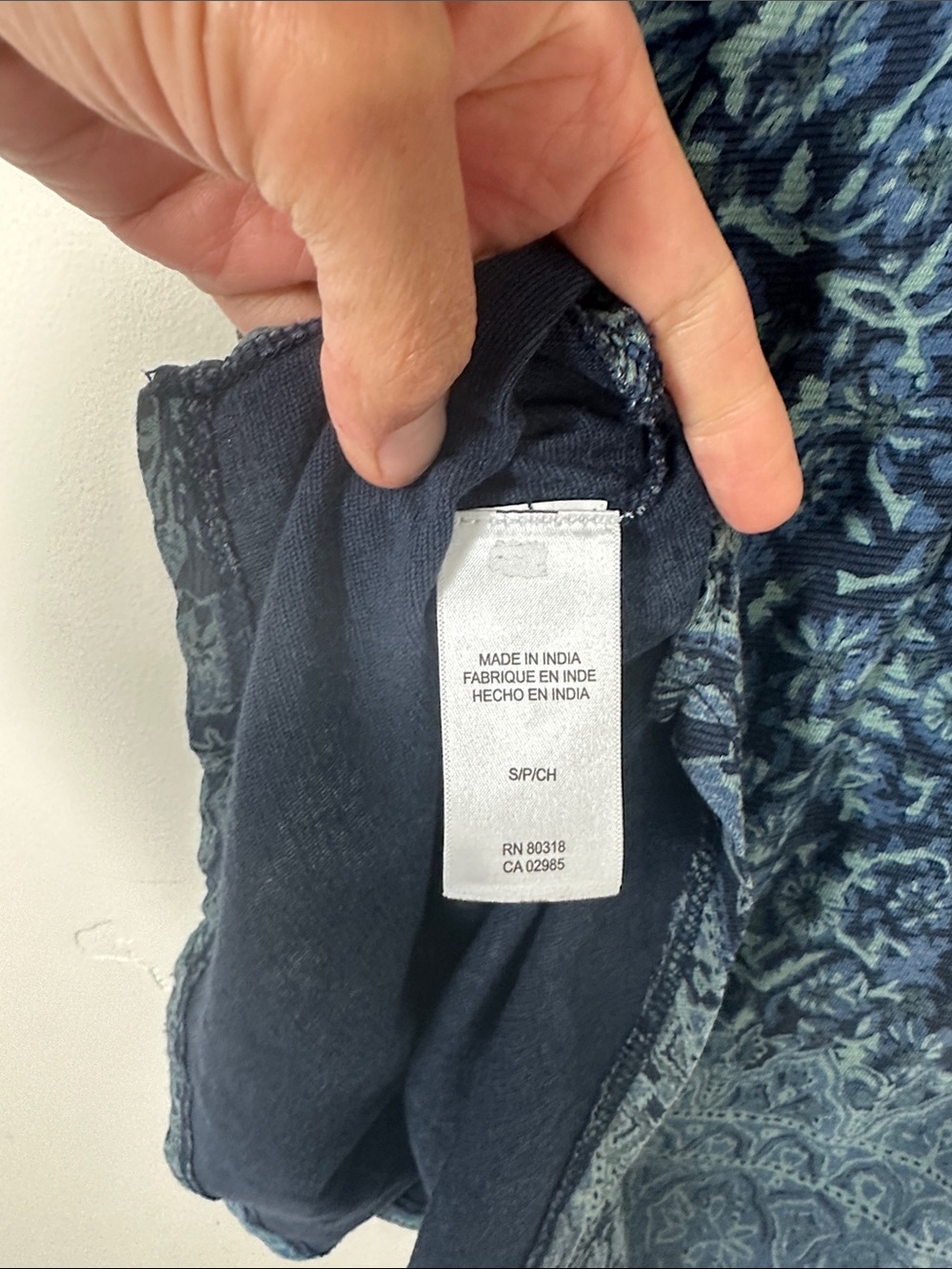 Lucky Brand Blue Boho  Patterned V-Neck Short Sleeve Tee Top Small - Picture 5 of 6